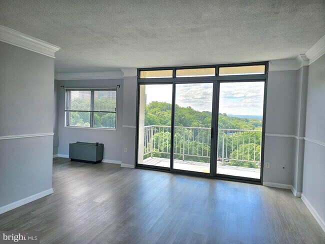 Foto del edificio - 2059 Huntington Ave