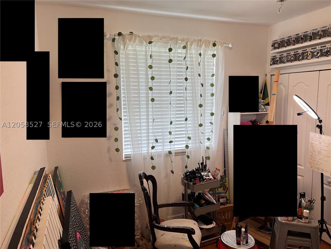 Foto del edificio - 1535 SE 26th St