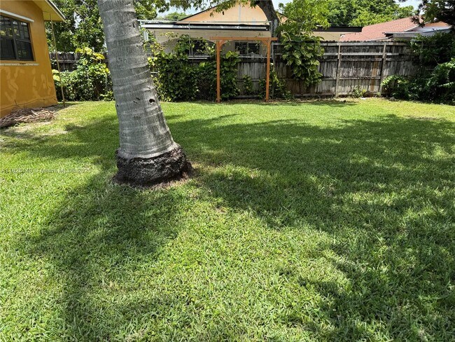 Foto del edificio - 730 SW 7th St