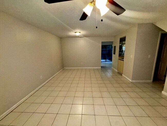 Foto del edificio - 7473 Belle River Ct