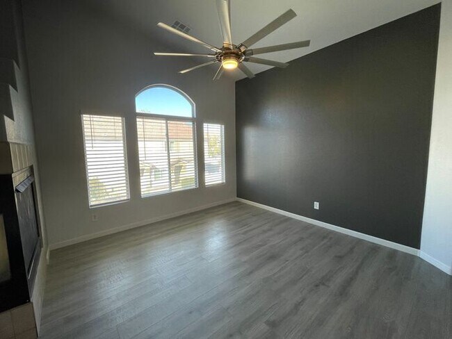 Building Photo - This property has been shown before and wi...