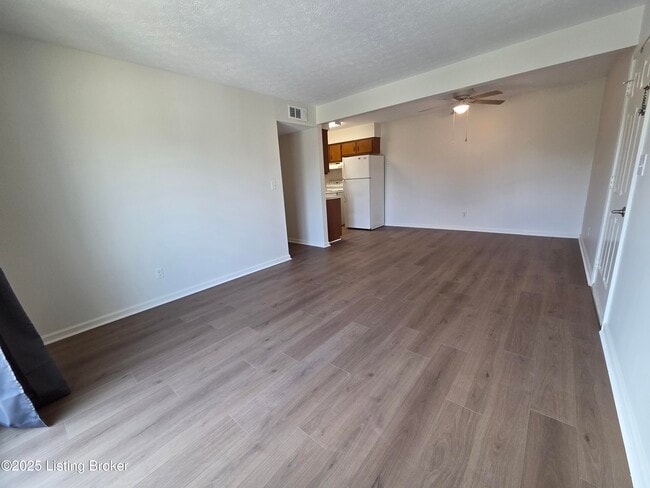 Building Photo - 179 Treva Dr