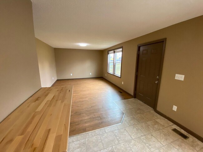 Building Photo - City of Alcoa 37701 - 2 bedroom 1 bath hom...