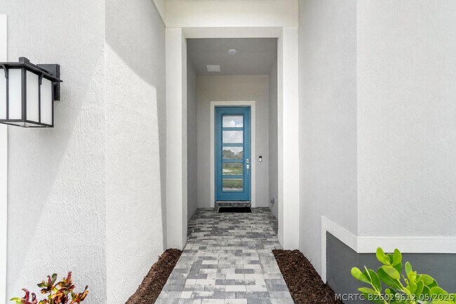 Foto del edificio - 9195 Cape Honey Bee Ln