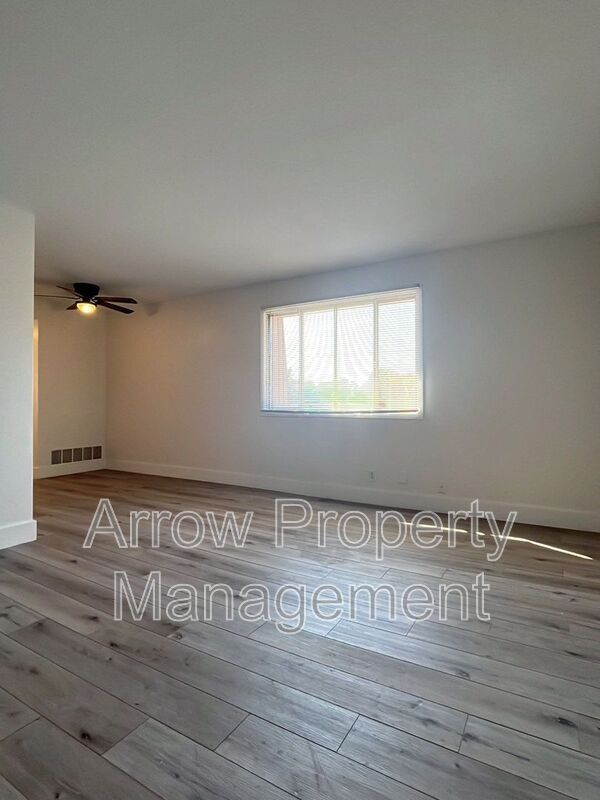 Foto del edificio - 3619 N 60th St