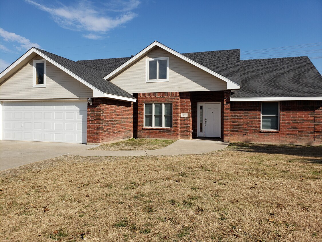 exterior front - 1633 Morrow Ln