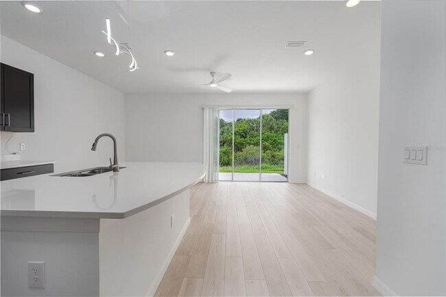 Building Photo - 11625 Glenside Ter
