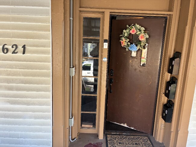 Foto del edificio - 621 Albany St