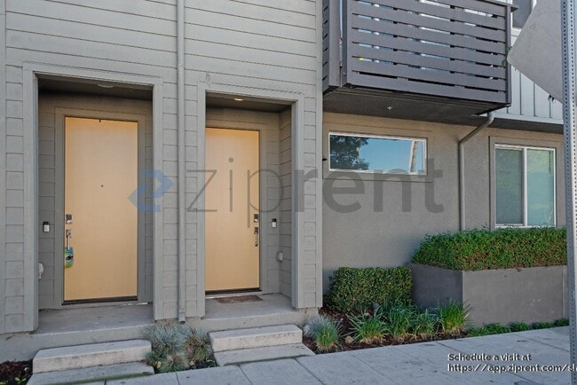 Building Photo - 985 24th St