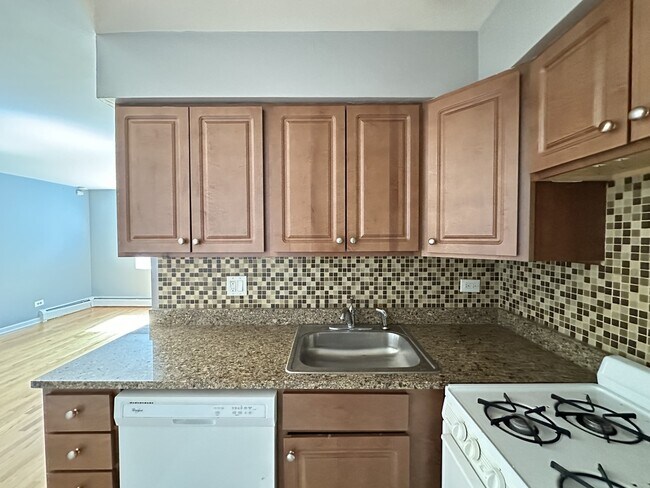 Foto del edificio - 5820 N Sheridan Rd