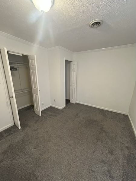 Building Photo - 2 bedroom/2 bathroom Townhome in a great l...