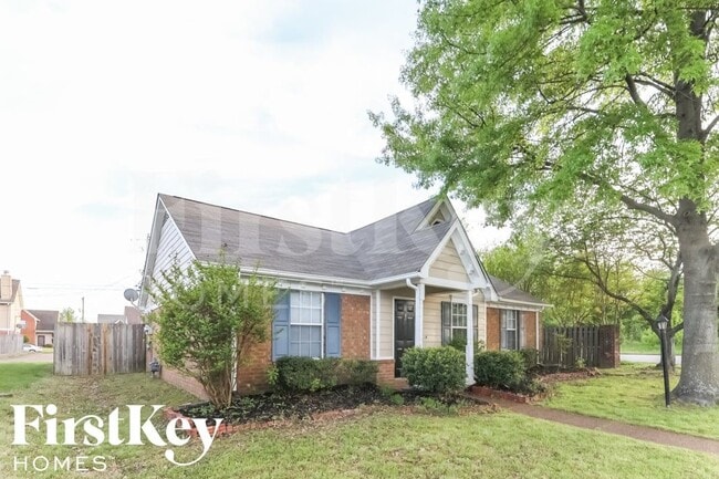 Foto del edificio - 8491 Highland Glen Cir N