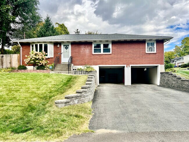 Building Photo - 34B Quarry Dr