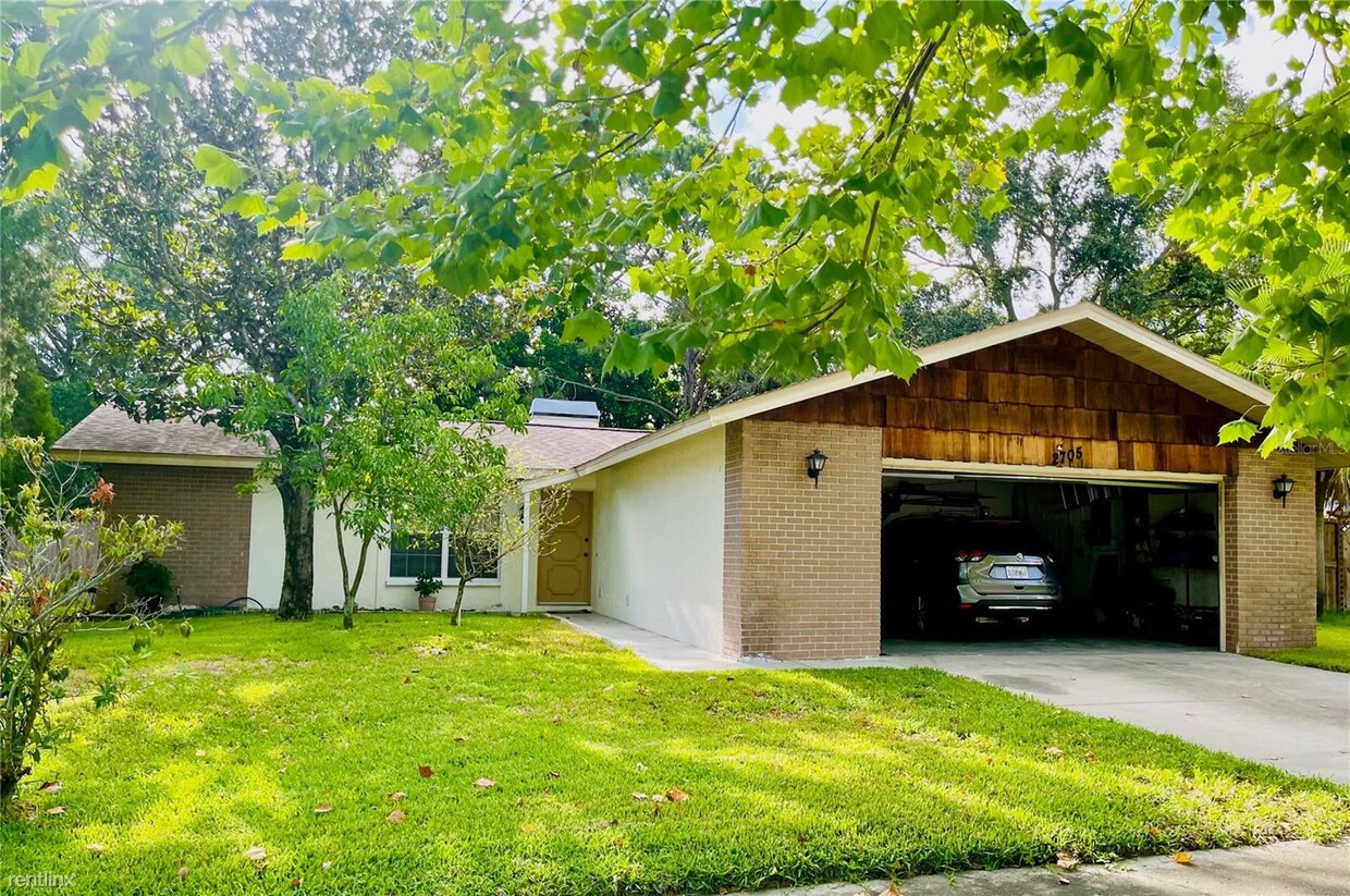 Primary Photo - 3 br, 2 bath House - 2705 Knoll Street East