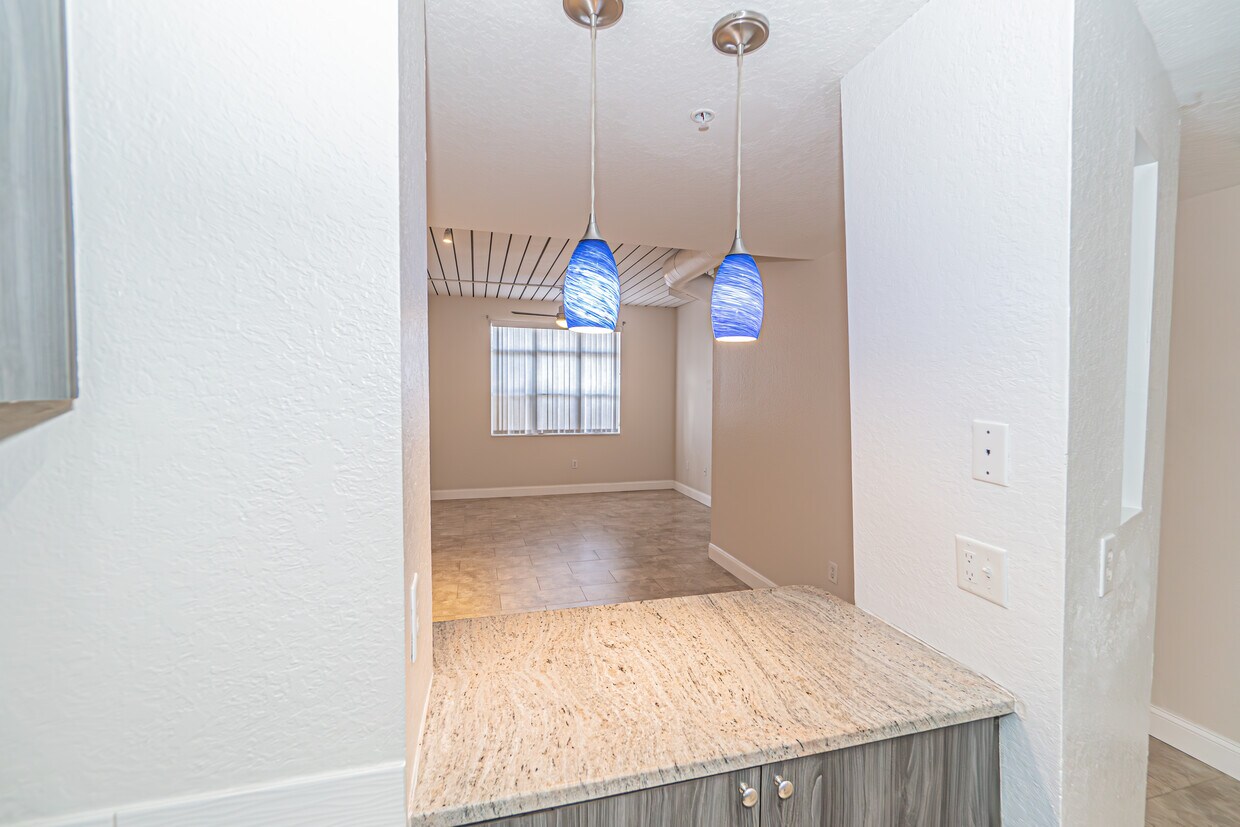 Foto principal - 2320 W Azeele St