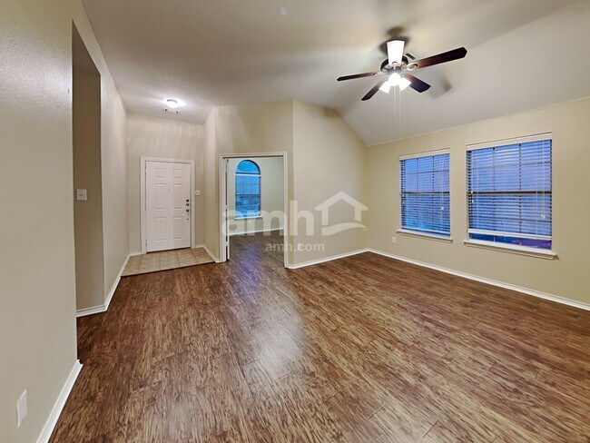 Foto del edificio - 1513 Hafner Dr