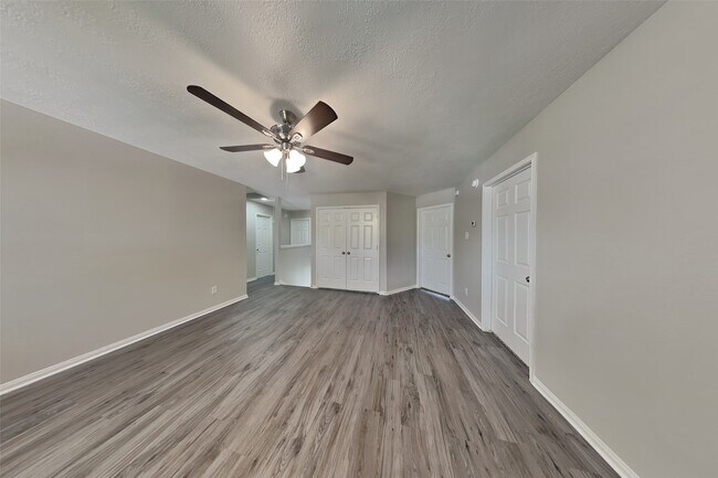 Building Photo - 14906 Woodcypress Ln