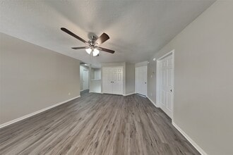 Building Photo - 14906 Woodcypress Ln