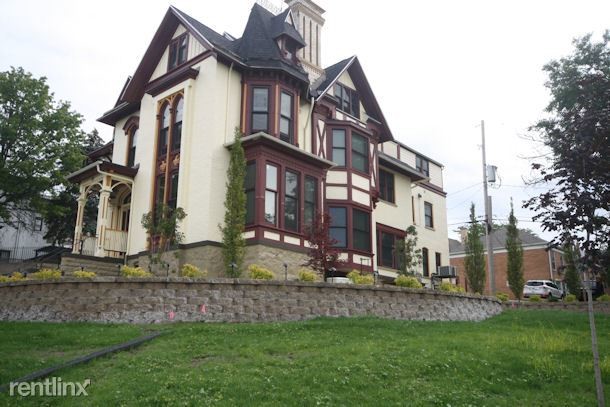 Building Photo - 28 Lafayette Ave NE