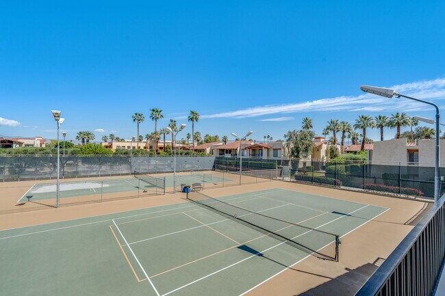 Foto del edificio - 1411 N Sunrise Way