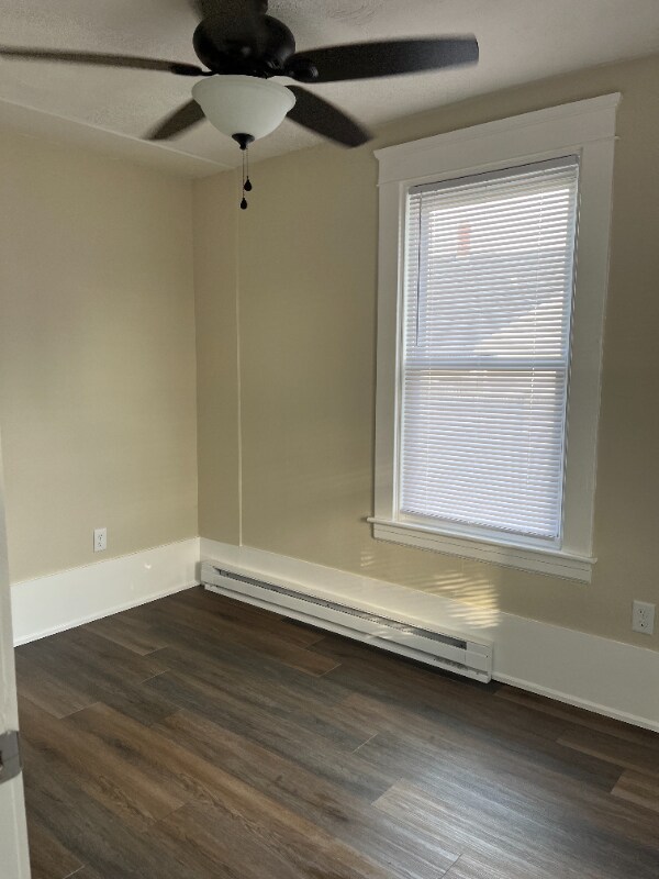 Foto del edificio - 52 Fall River Ave