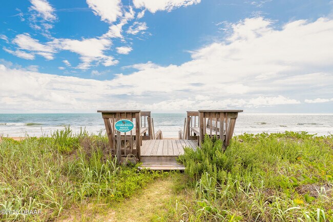 Foto del edificio - 2222 Ocean Shore Blvd