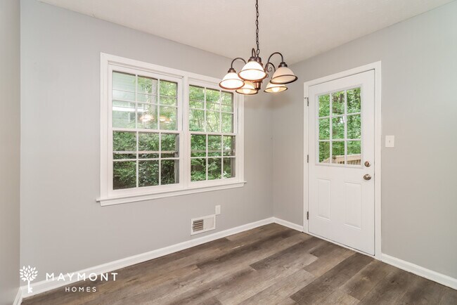 Building Photo - Cozy 3-Bedroom Home with Vaulted Deck