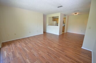 Building Photo - 3705 SW 27th St