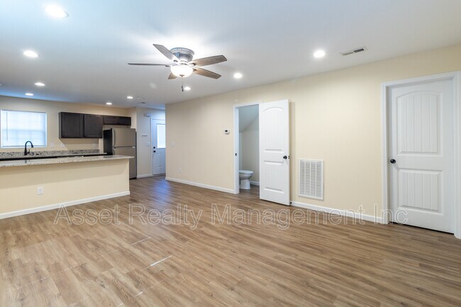 Building Photo - 904 Warrior Hill Dr