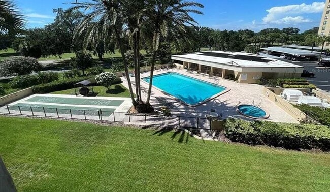 Foto del edificio - 2621 Cove Cay Dr