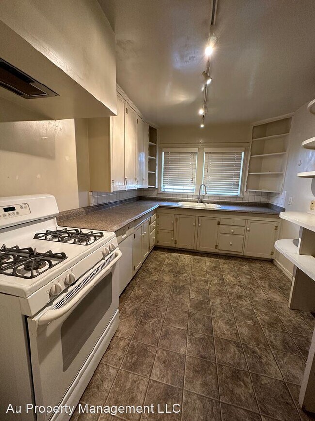 Foto del edificio - 3 br, 2 bath House - 1705 S. Jackson