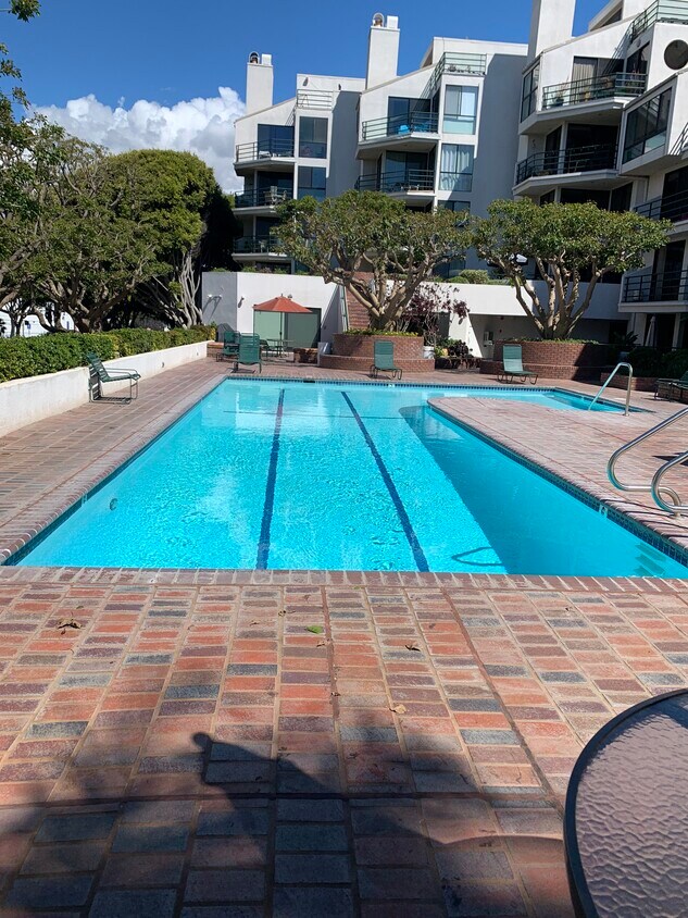 Foto principal - 2950 Neilson Way