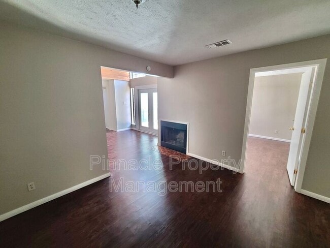 Building Photo - 1713 Utah Ave