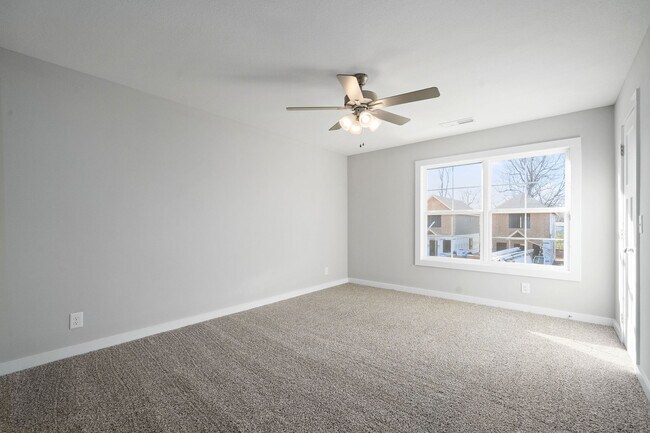 Foto del edificio - 105-A Aviator Cir