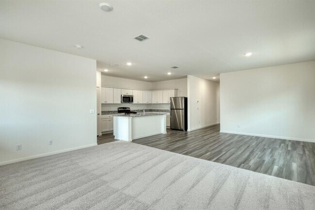 Foto del edificio - 217 Stonebrook Dr