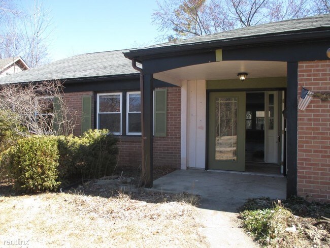 Building Photo - 4 br, 2 bath House - 4842 Butler Dr