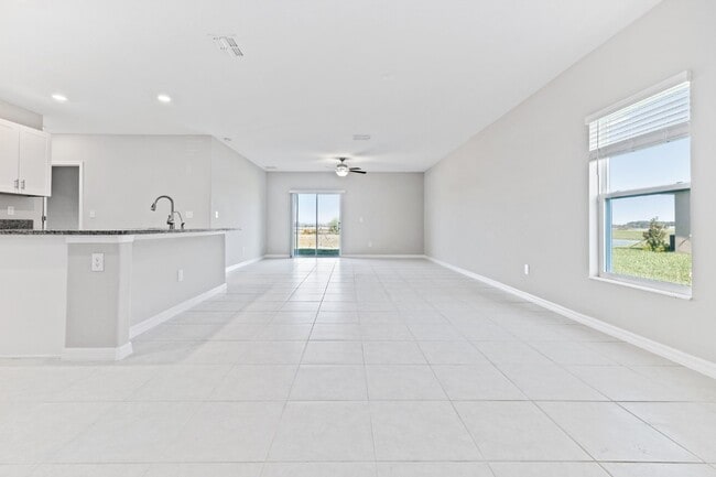 Building Photo - "Epperson" Luxurious 6-Bedroom Home with G...