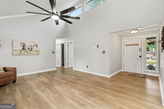 Building Photo - 210 Fireside Way