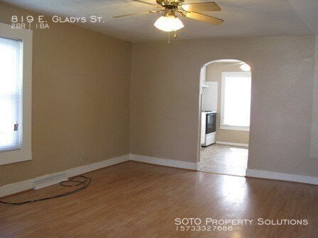 Foto del edificio - 819 E Gladys St