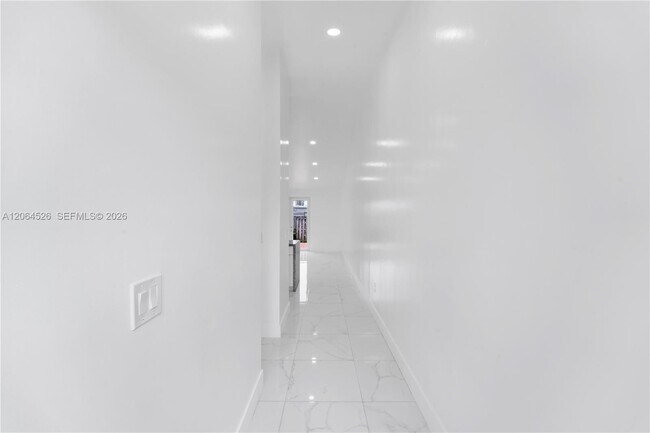 Foto del edificio - 6742 NW 188th Terrace