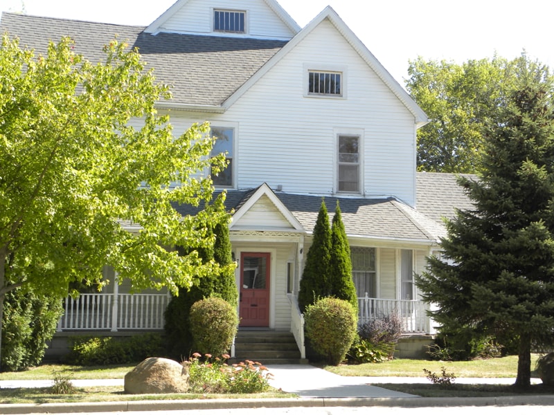 Primary Photo - 79 Cass St