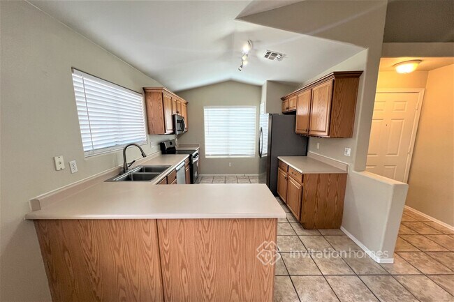 Building Photo - 10336 E Calypso Ave