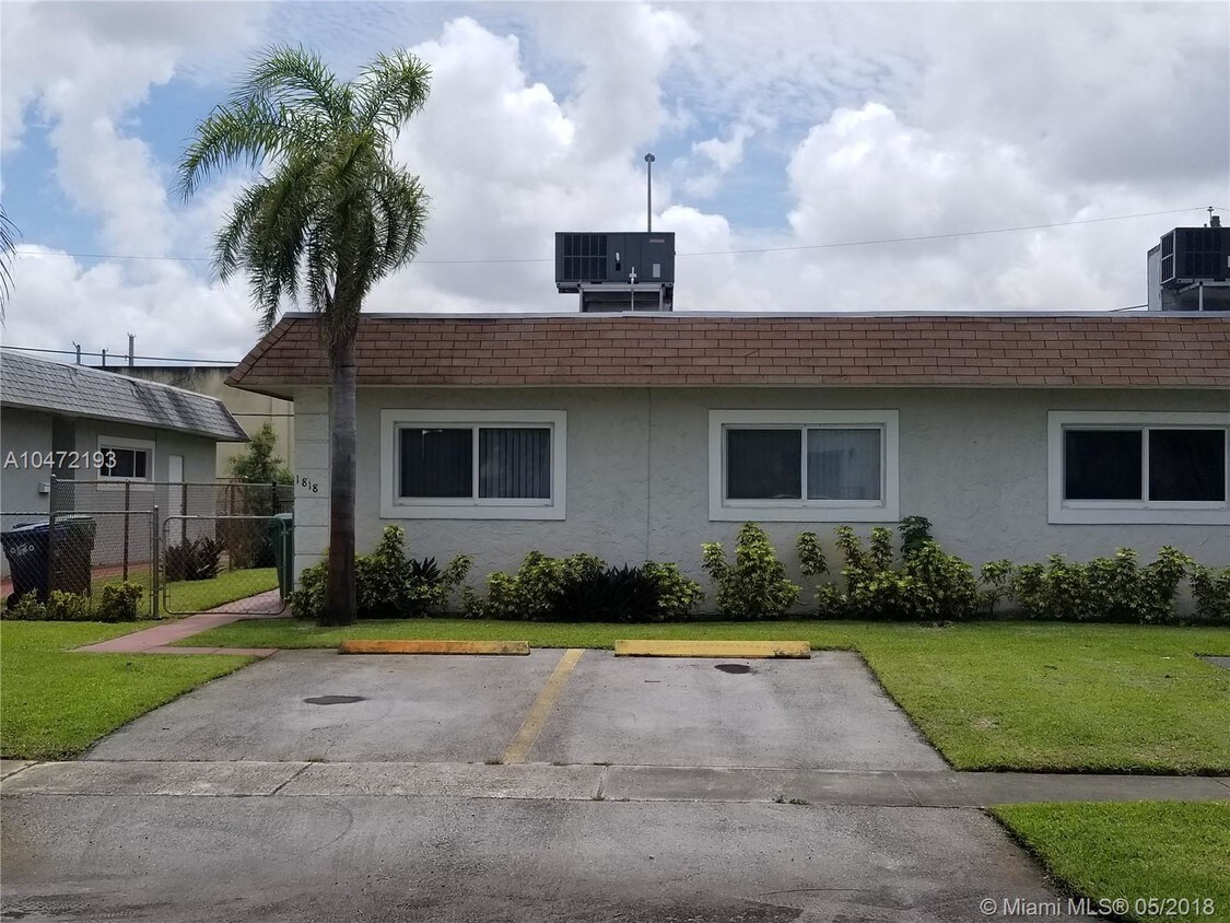 Foto principal - 1818 NW 52nd Ave