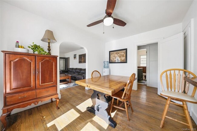 Foto del edificio - 1535 Lakes Rd