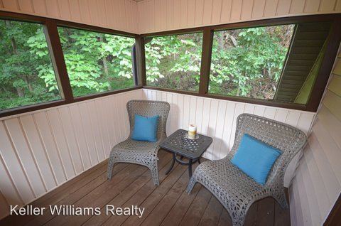 Building Photo - 411 Greenbrook Cir