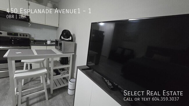 Photo du bâtiment - 450 Esplanade Ave