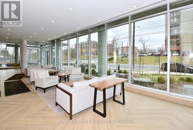 Photo du bâtiment - 195 Hunter St E