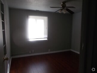 Building Photo - 1405 CA-99