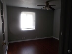 Building Photo - 1405 CA-99
