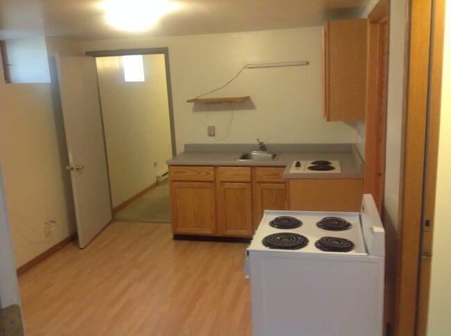 Building Photo - 304 N Carroll St